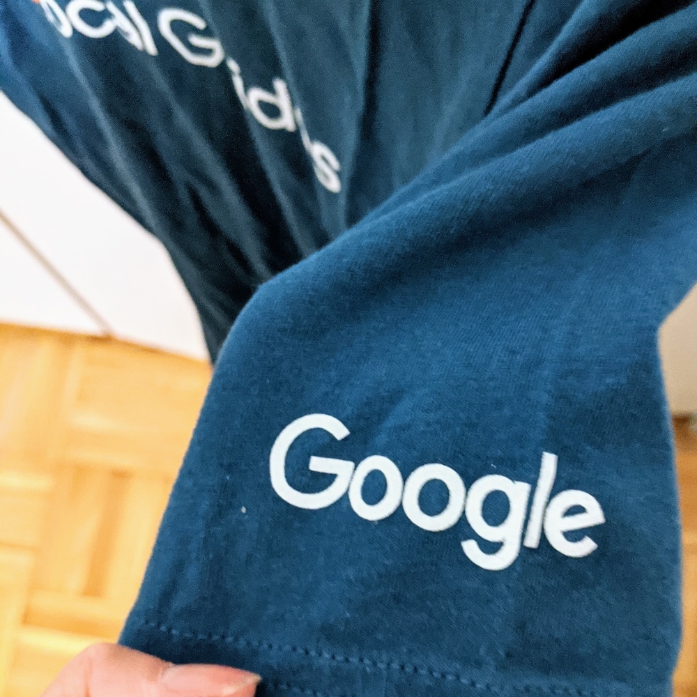 👋DONATED Google local guides tee - Picture 2 of 4
